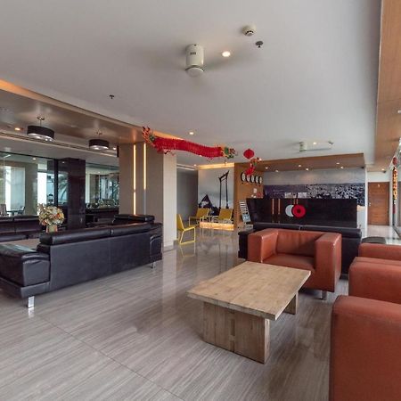 Capital O 1088 Golden Dragon Beach Resort Банг-Ламунг Экстерьер фото