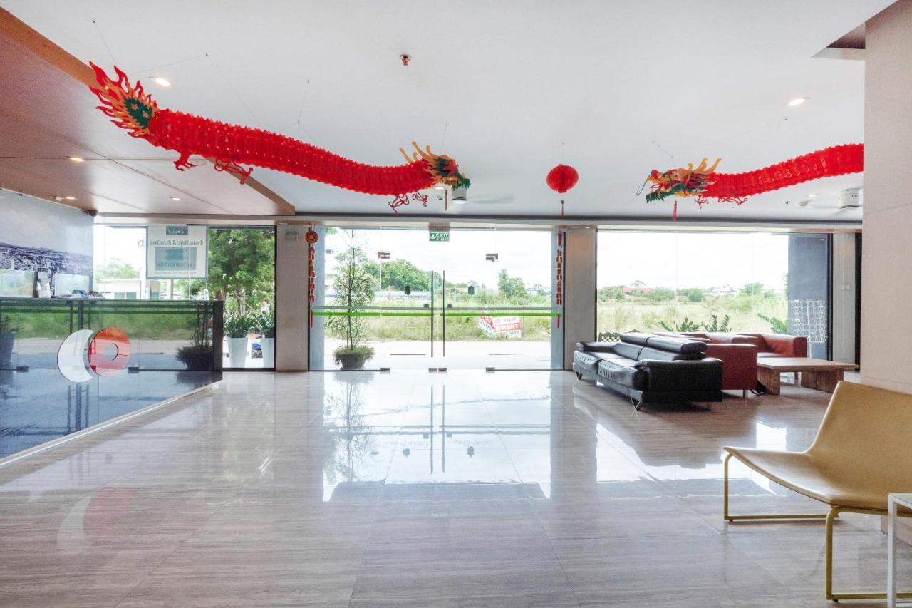 Capital O 1088 Golden Dragon Beach Resort Банг-Ламунг Экстерьер фото
