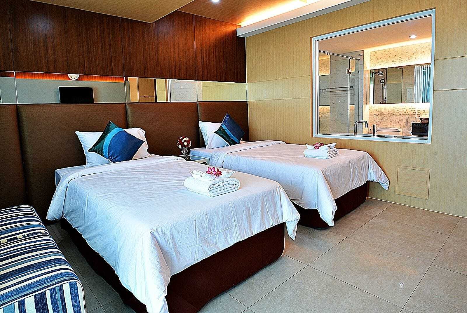 Capital O 1088 Golden Dragon Beach Resort Банг-Ламунг Экстерьер фото